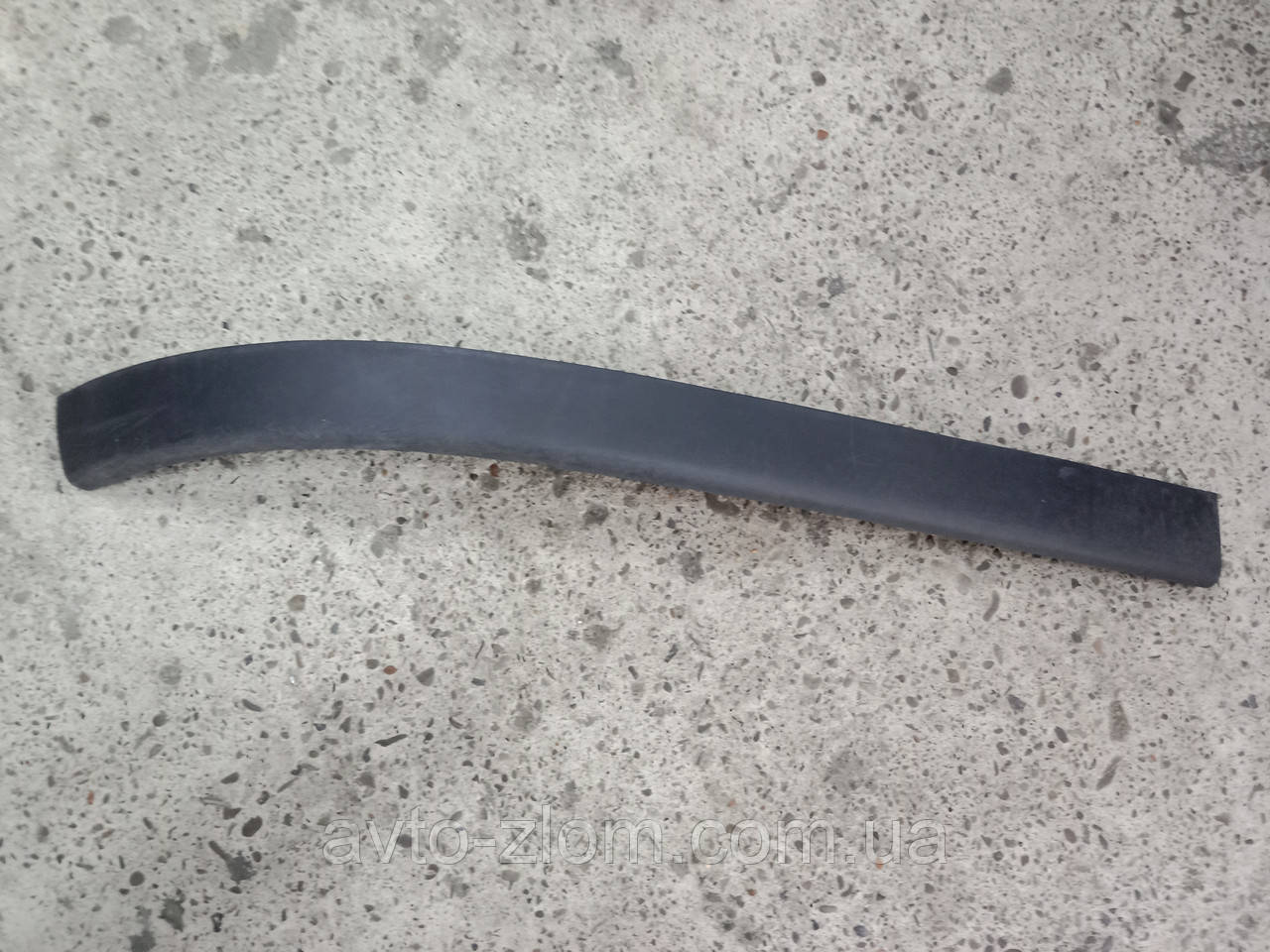 Губа переднього бампера Opel Corsa C, Опель Корса Ц. 2000 – 2003. Права. 9116138., фото 1