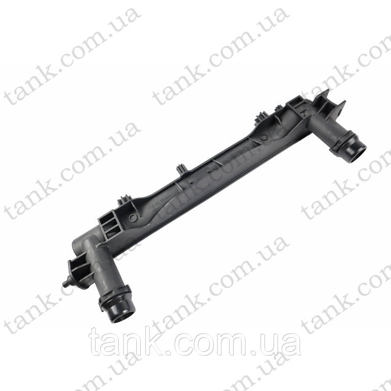 Бачок радіатора Audi A4 B6 (2000–2005). OEM: 8E0121251AE, 8E0121251B Nissens 60353, 60305A