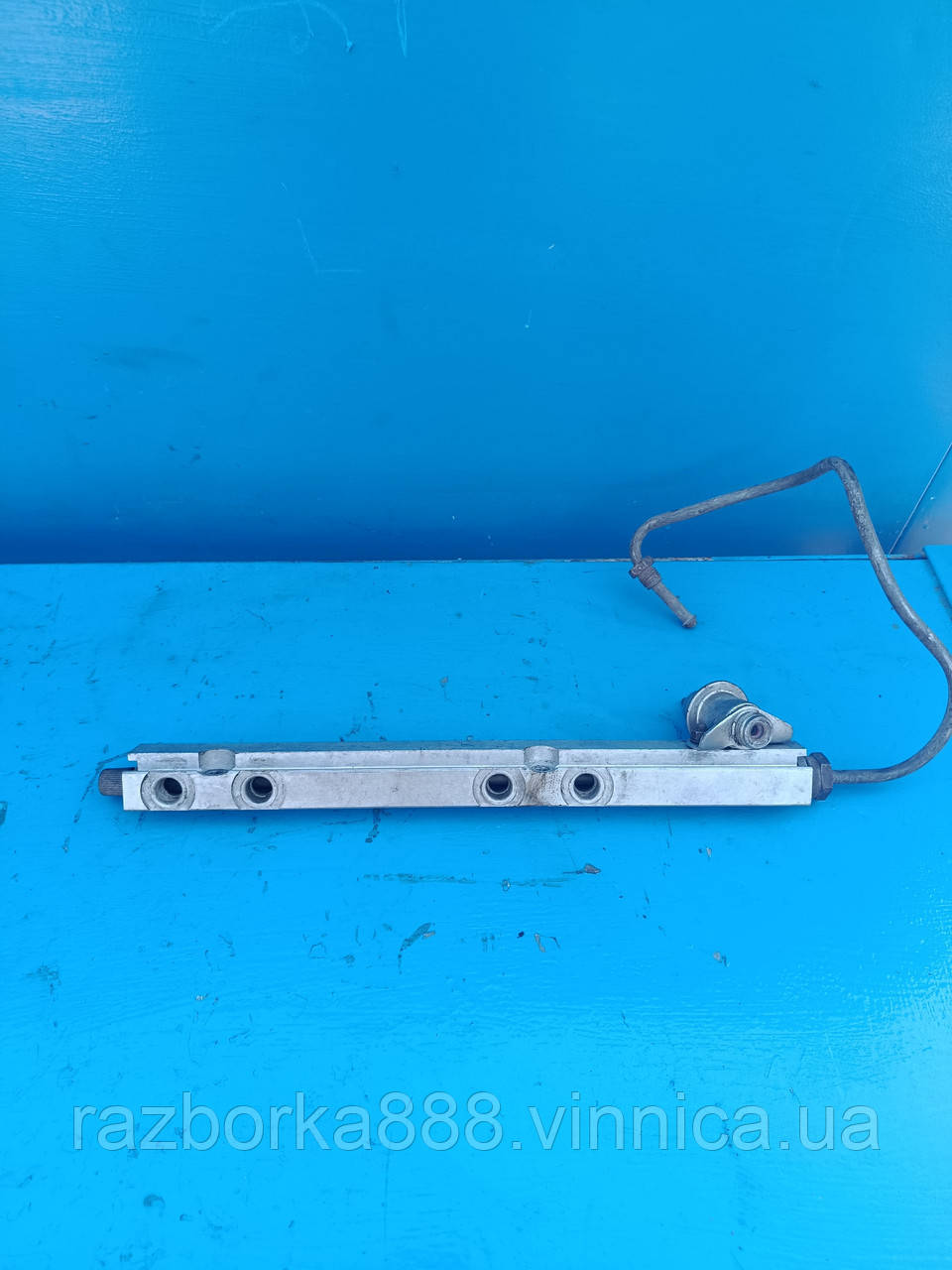 Рампа паливна форсунок ВАЗ 1.5 16 клапанного двигуна ВАЗ 2112 б.у, фото 1