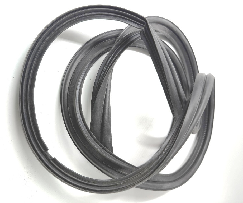 Ущільнювач кришки багажника, оригінал, Mitsubishi Lancer IX 2003-2008 OEM MR526269