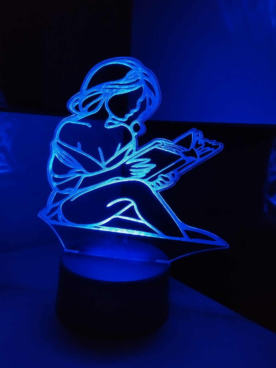 3d-світильник Читательниця Читачка, 3д-нічник, кілька підсвіток (на пульті), подарунок книголюба, фото 1