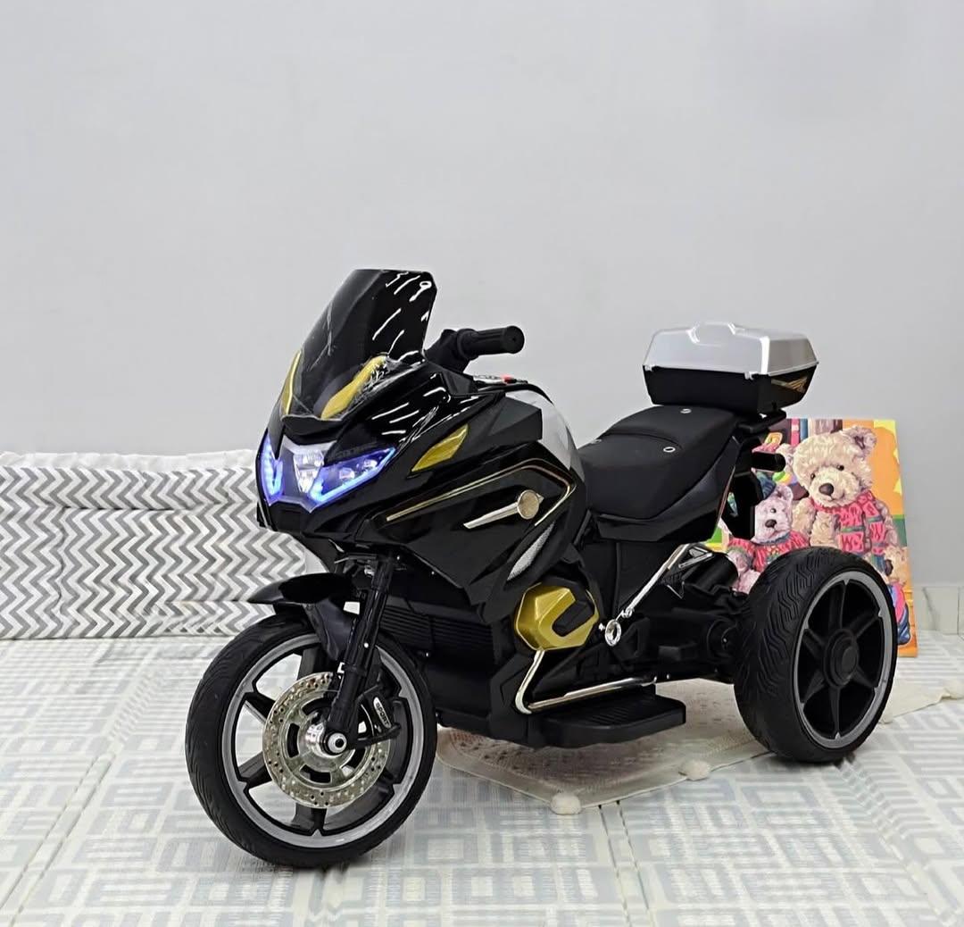 Дитячий електро мотоцикл триколісний на акумуляторі Bambi M 5830 з пультом р/у для дітей 3-8 років Чорний, фото 1