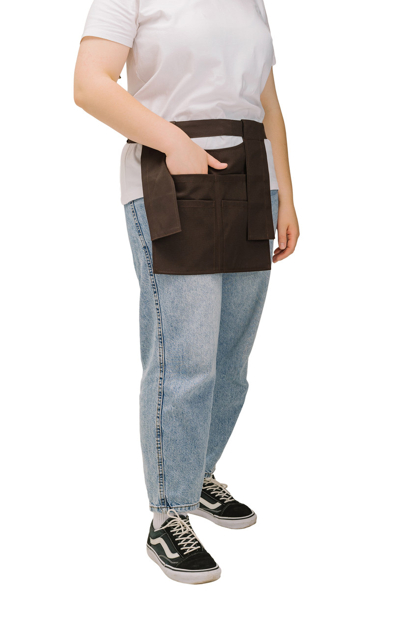 Короткий фартух офіціанта коричневий з кишенями (поясний, для кафе/ресторану)