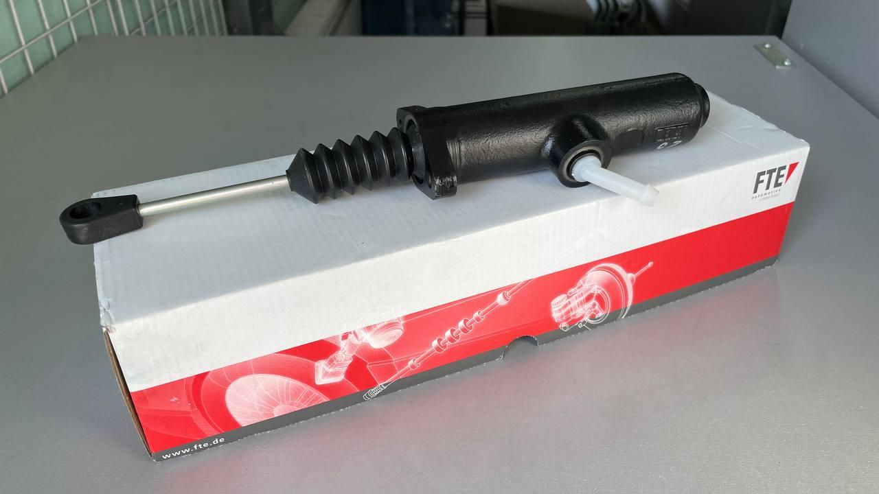 Головний циліндр зчеплення OM 904 Mercedes Vario 4.3TD (614-815) - FTE (Valeo) - KG 250003.0.3, фото 1