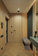 Мʼяка панель в передпокій