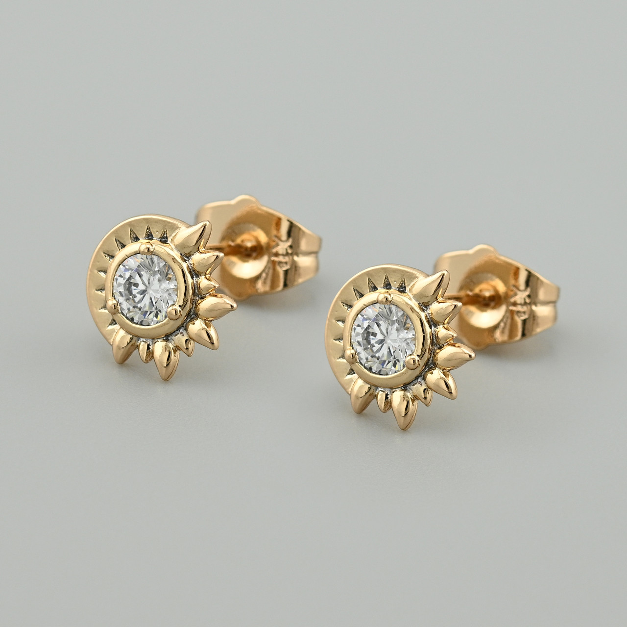 Сережки гвоздики Світло 55866 розмір 10х10 мм білі фіаніти вага 1.5 г позолота 18К, фото 1