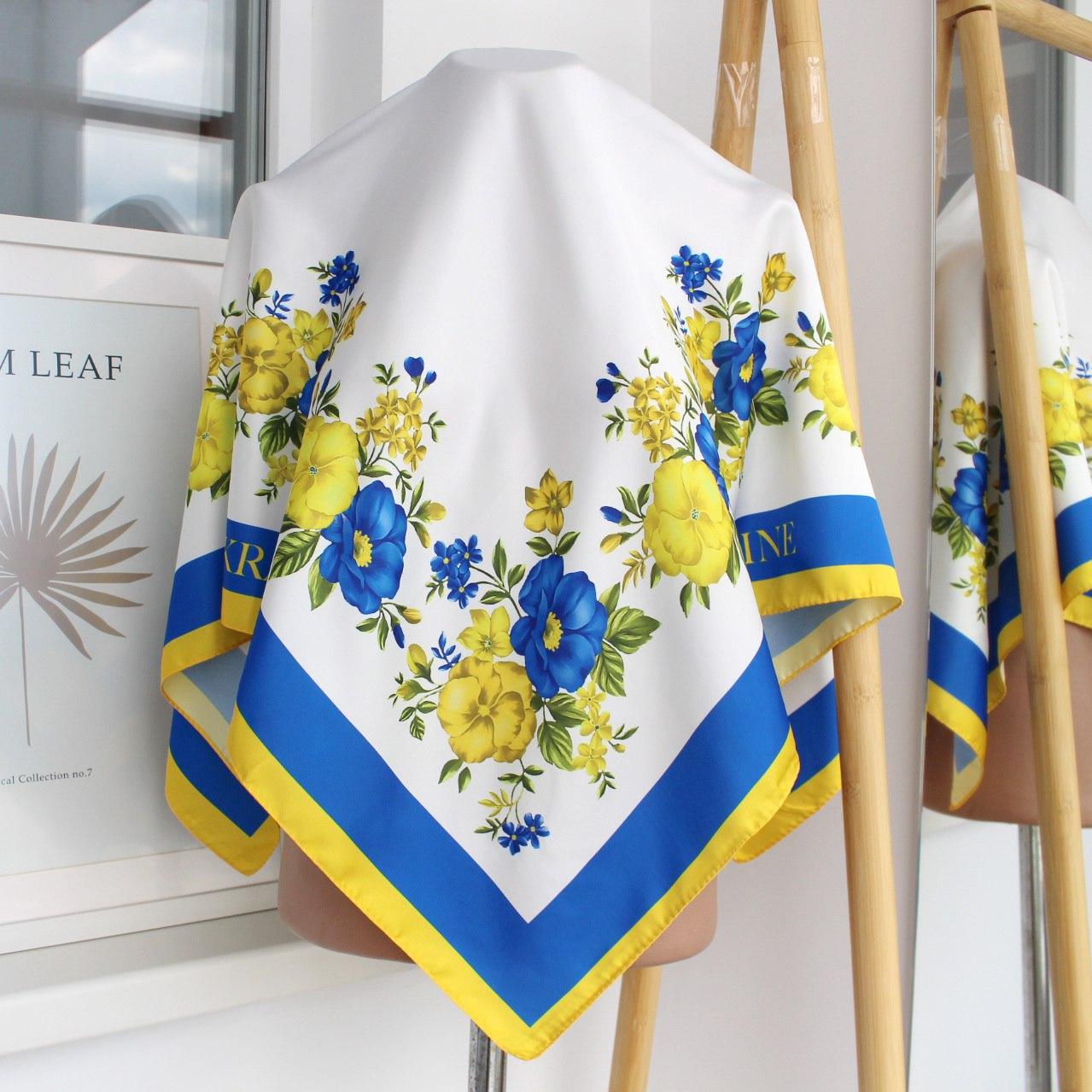 Подарунковий набір хустка патріотична "Душа" 90х90см та жовто-блакитна коробочка 218094, фото 1