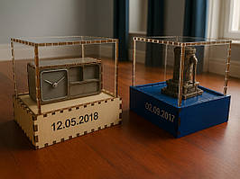 Прозора колба 10х10х10 см на шипах з підставкою (Підставка: Золото сатин або срібло сатин; )