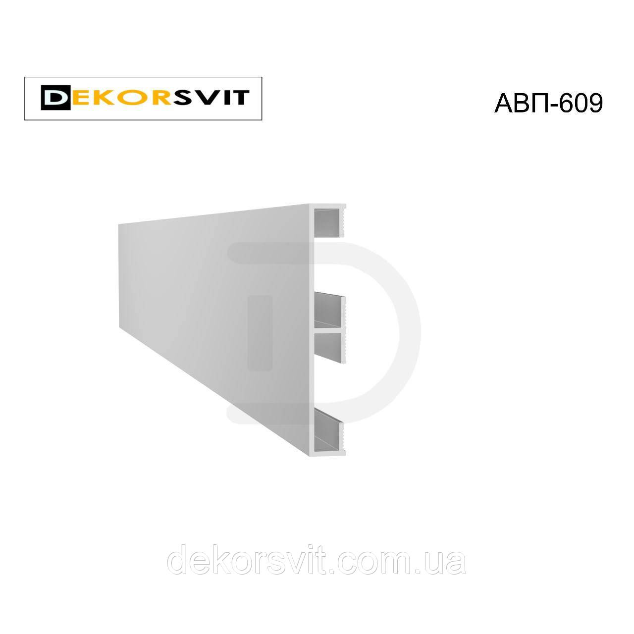 плинтус алюминиевый