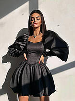 Нарядне жіноче атласне плаття міні з об'ємними рукавами та спідницею балон Smb9480, фото 3