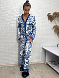 Стильна шовкова піжама рубашка штани у принті, фото 7