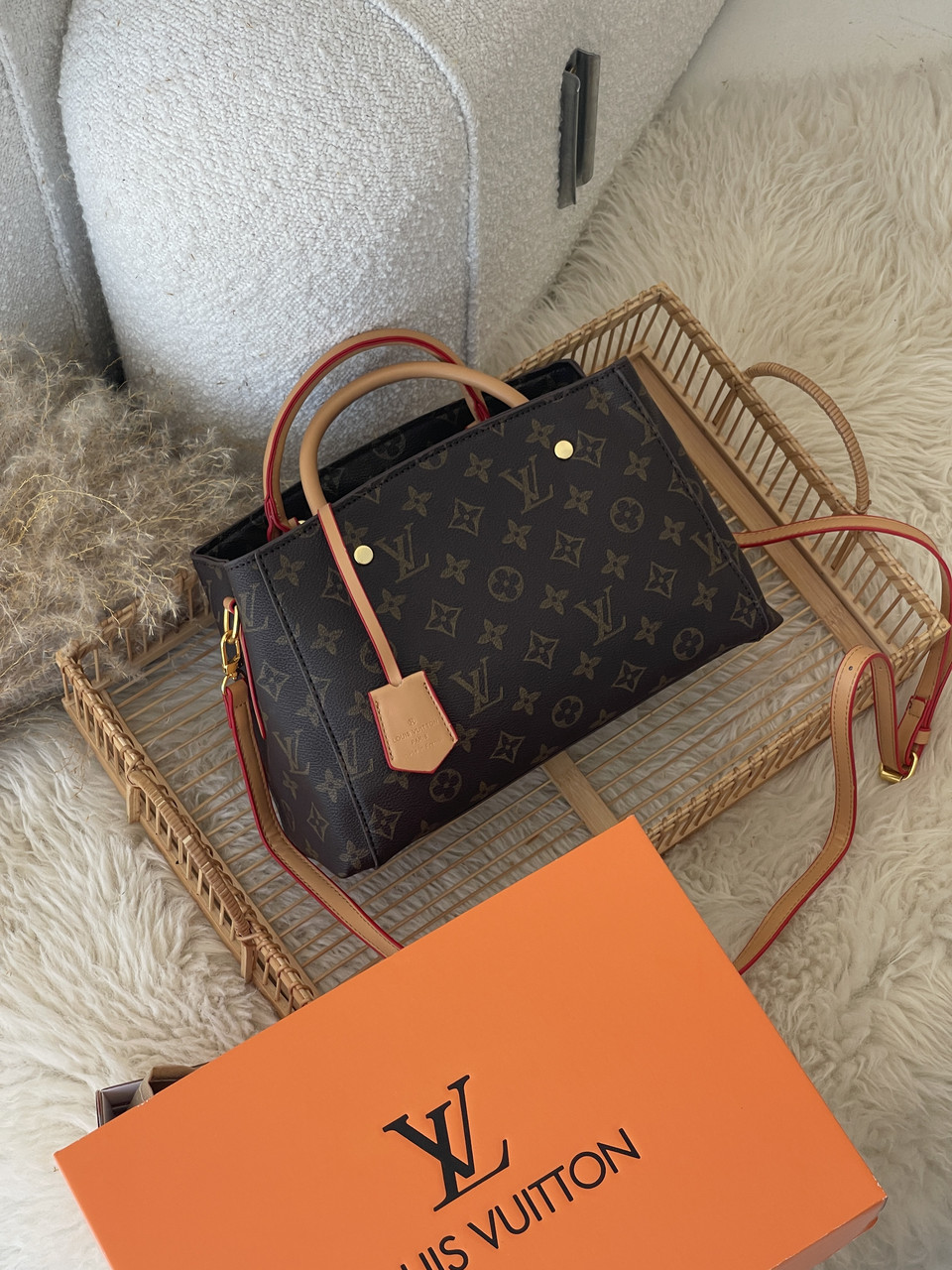 Сумка Louis Vuitton Montaigne Handbag in Monogram коричневий крос-боді Луї Віттон, фото 1