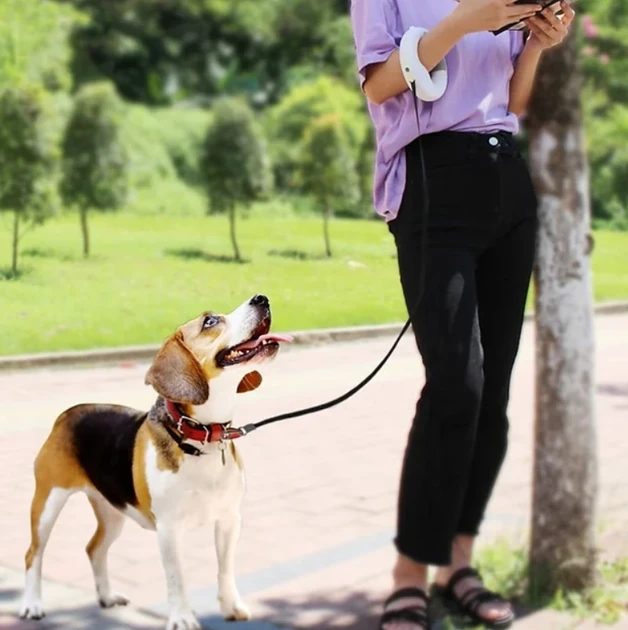 Повідець-рулетка X-10 з ліхтариком і карабіном (3 м) (Чорний, білий)