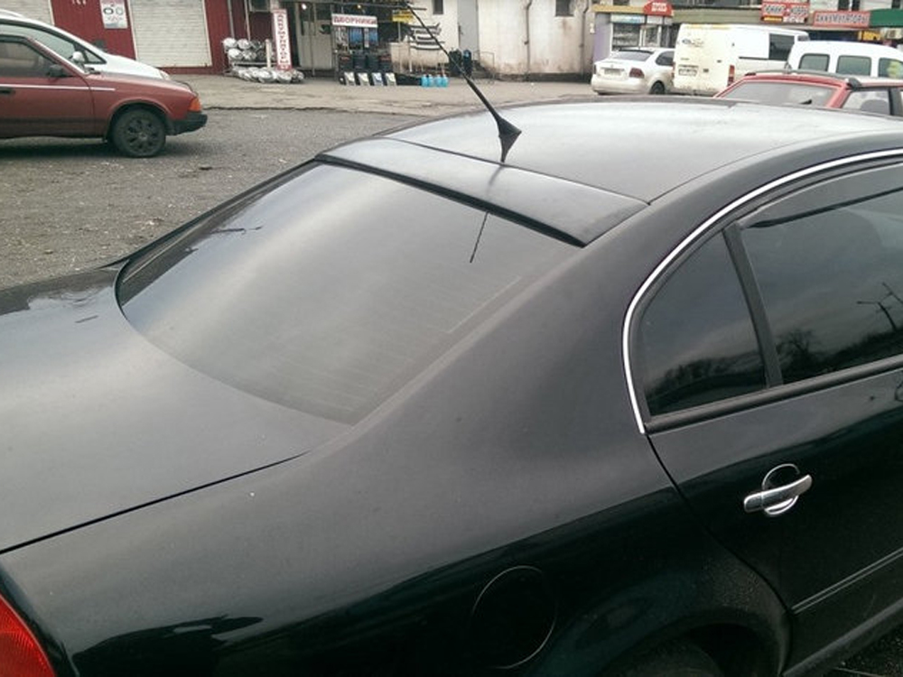 Бленда козирок на заднє скло Skoda Superb 2002-2008 Дефлектор заднього скла Шкода СуперБ, фото 1
