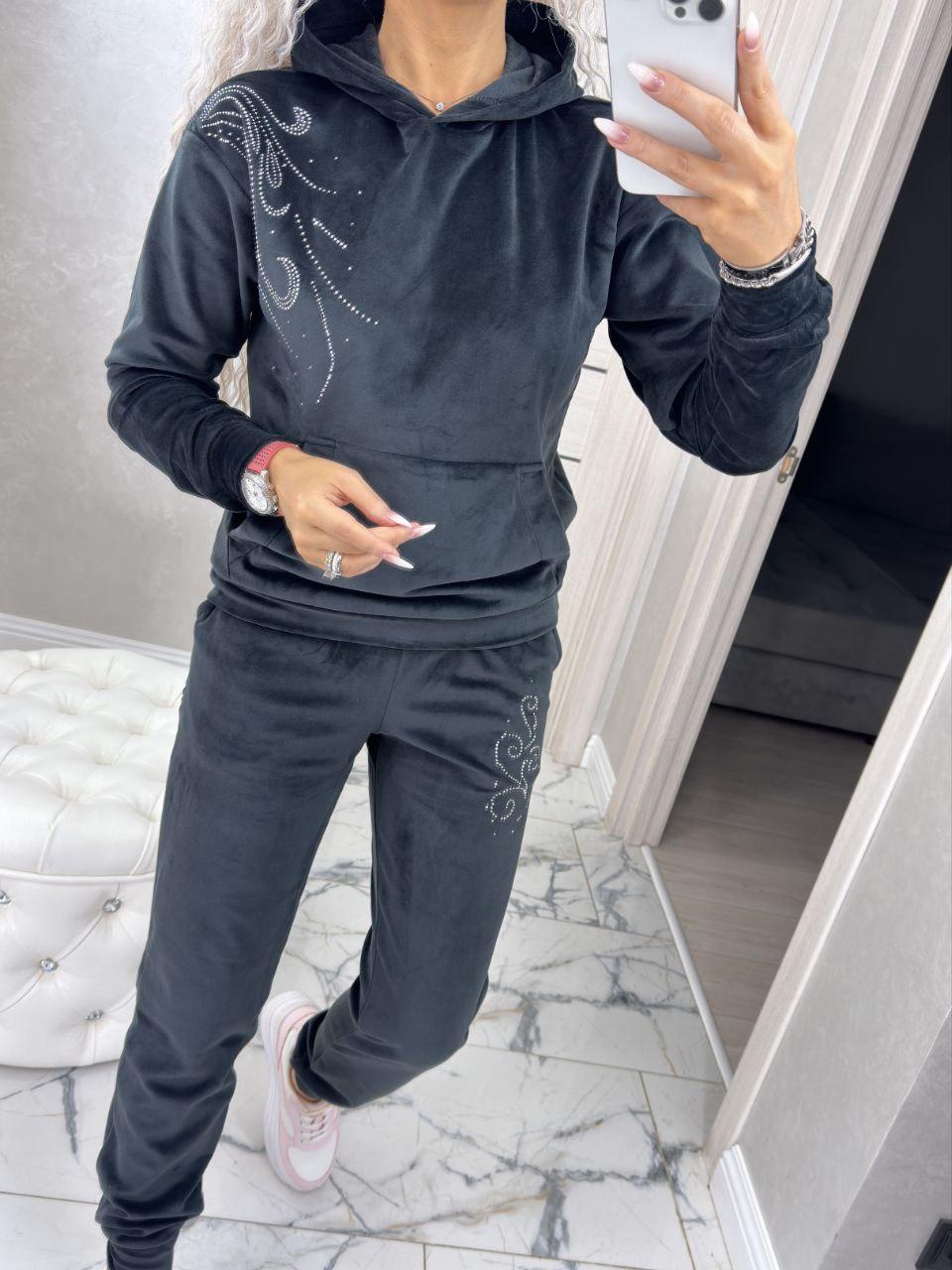 Костюм жіночий велюровий на флісі з декором, фото 1