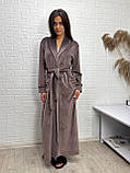 Довгий велюровий халат на запах з шалевим комірцем, фото 4