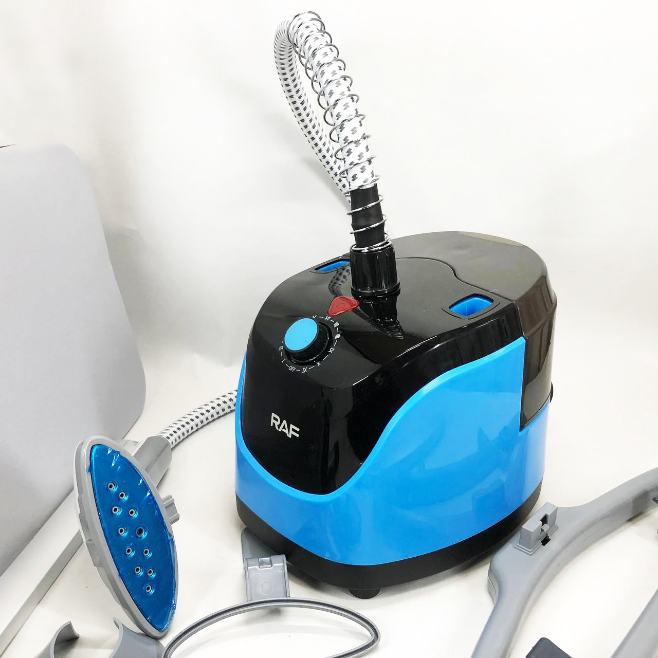 Відпарювач вертикальний для одягу зі стійкою RAF R.3038 1800 W. AU-171 Колір: синій