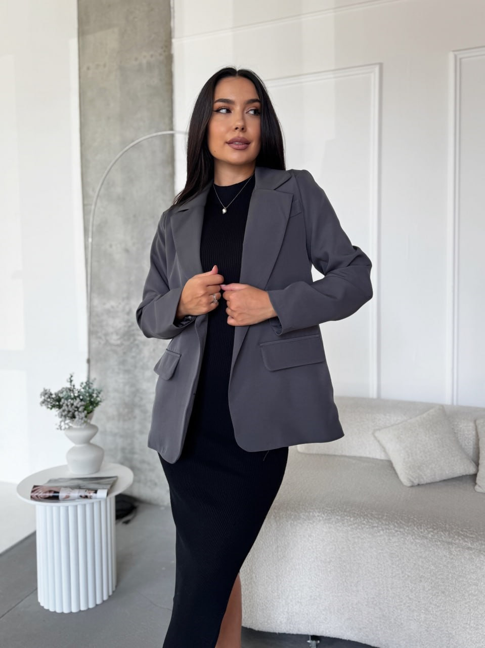 Жіночий класичний піджак з костюмної тканини з підкладкою сірий (графіт) 42-44, 46-48, 50-52, фото 1