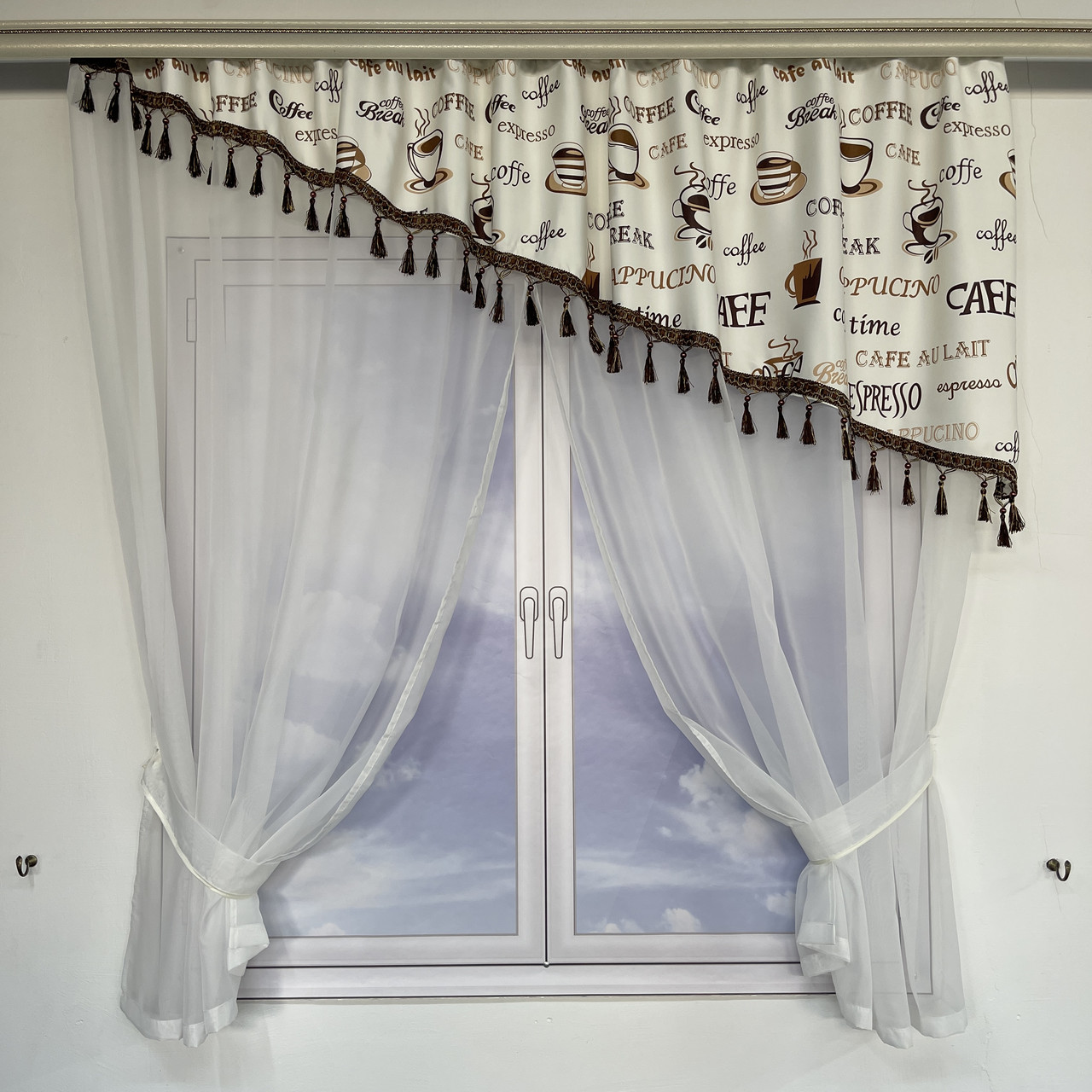 Кухона занавіска ALBO біла з коричневими чашками 270×180 см (KU-N618-3), фото 1