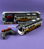 Автобус на радіокеруванні на пульту 295-3 акумулятор 3.7 V, пульт керування 2.4 GHz, масштаб 1:24, фото 2