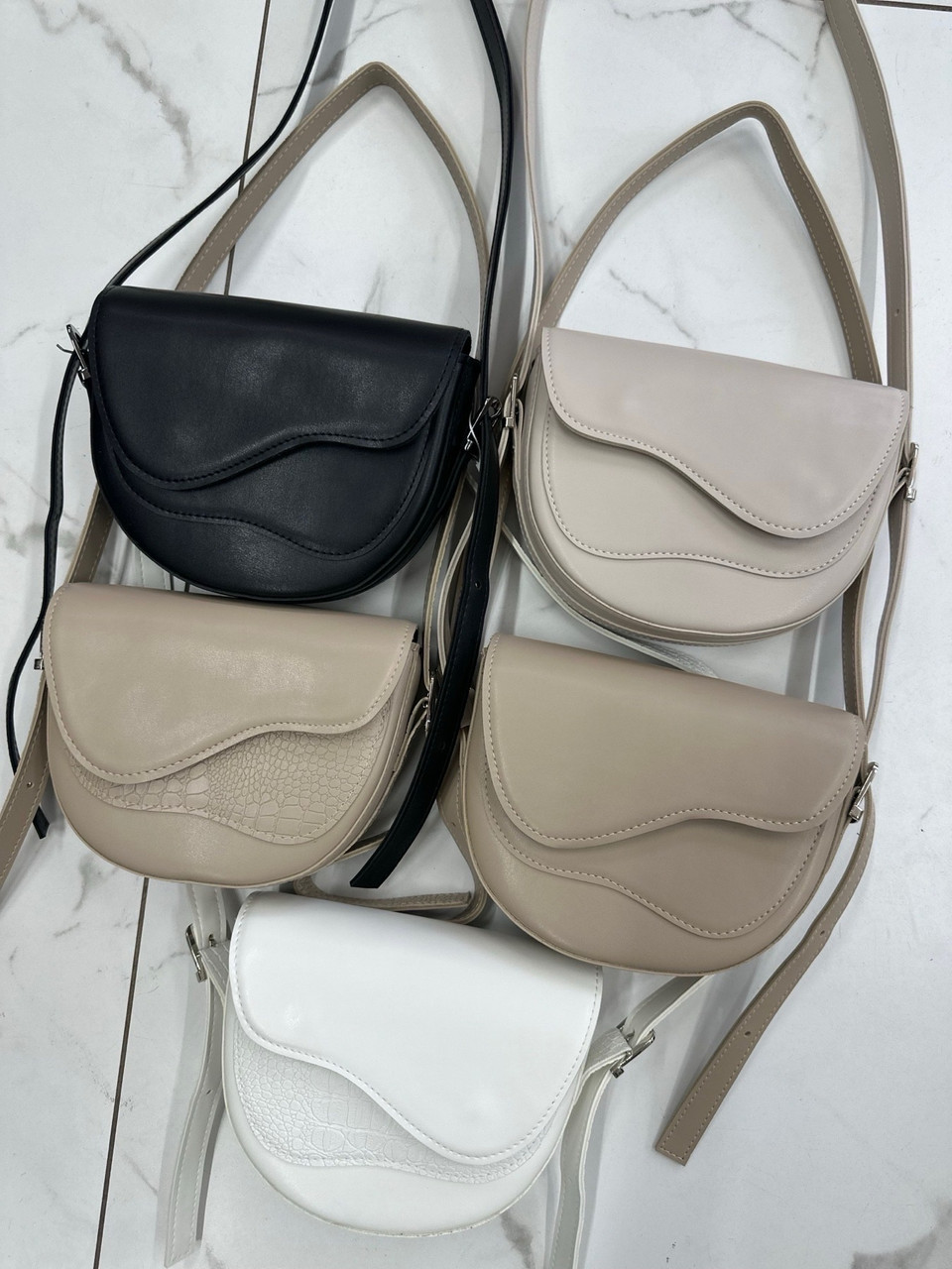 Жіноча сумка крос-боді 16*21 см із клапаном на магніті зі штучної шкіри в різних кольорах Nata, фото 1