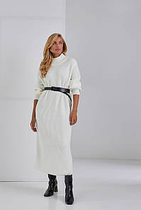 В'язана сукня гольф жіноча тепла прямого крою довга молочна