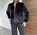 Стильний велюровий жіночий бомбер, фото 3