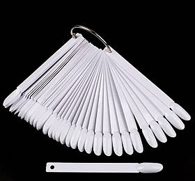 Біла палітра-віяло "Мигдаль" на кільці (50 типс, 12.3 см) для демонстрації гель-лаків та дизайнів