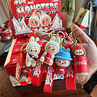 Брелок-іграшка Лабубу Coca-Cola 6,5×2,7 см SD168 рандомна фігурка для ключів та рюкзака, фото 5