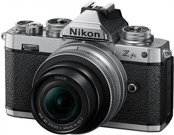Nikon Z fc + NIKKOR Z DX 16-50 f/3.5-6.3 VR silver + NIKKOR Z DX 50-250mm f/4.5-6.3 VR Black