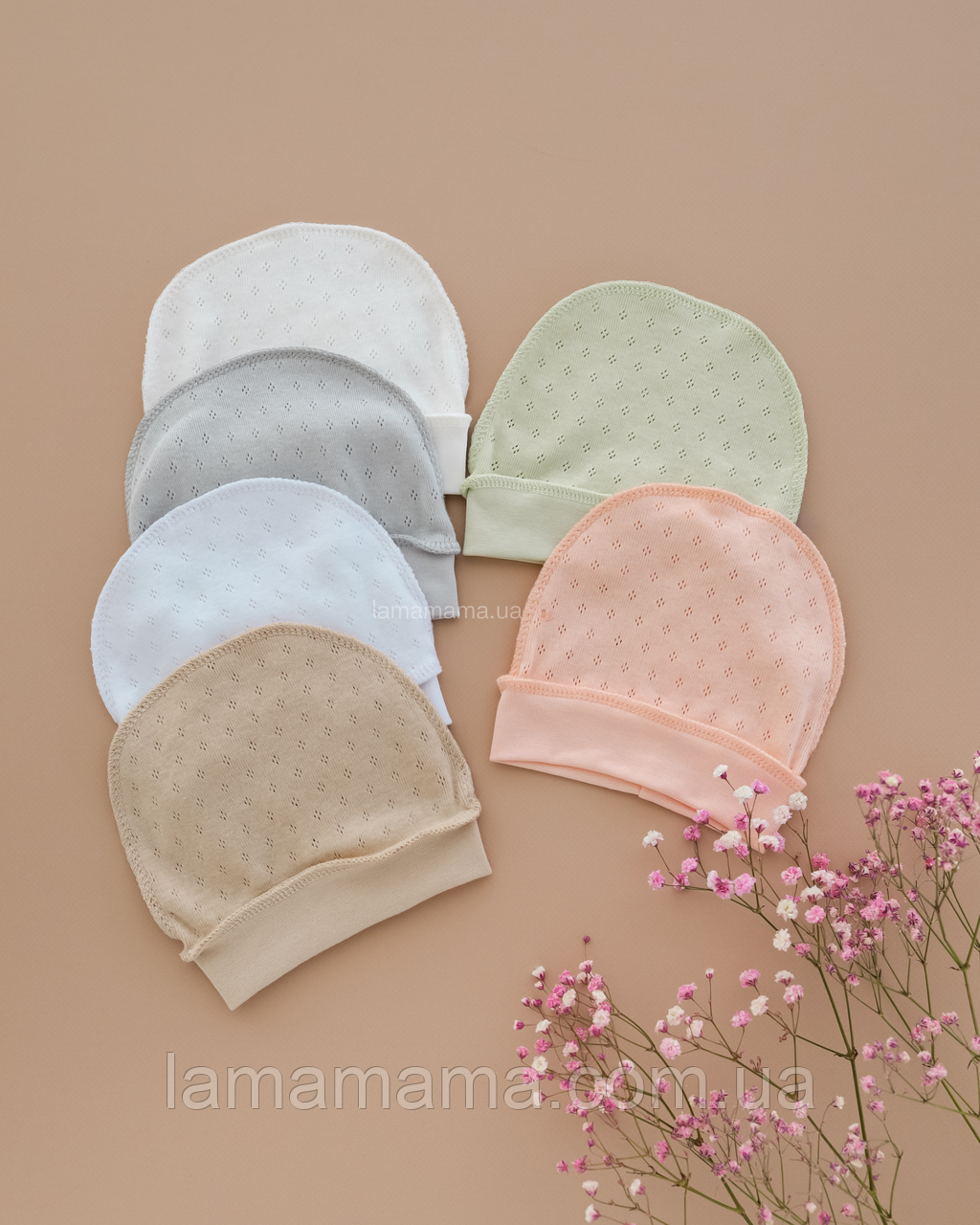 Шапочка Персикова з зовнішніми швами з ажурного трикотажу для новонароджених ог. 41, фото 1