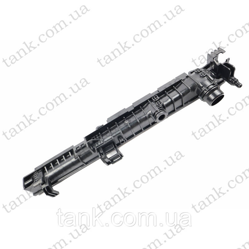 Бачок радіатора BMW 5-Series G30, G31 (2017-2025) OEM 17118619616 17118743666 17119896293 17117933870