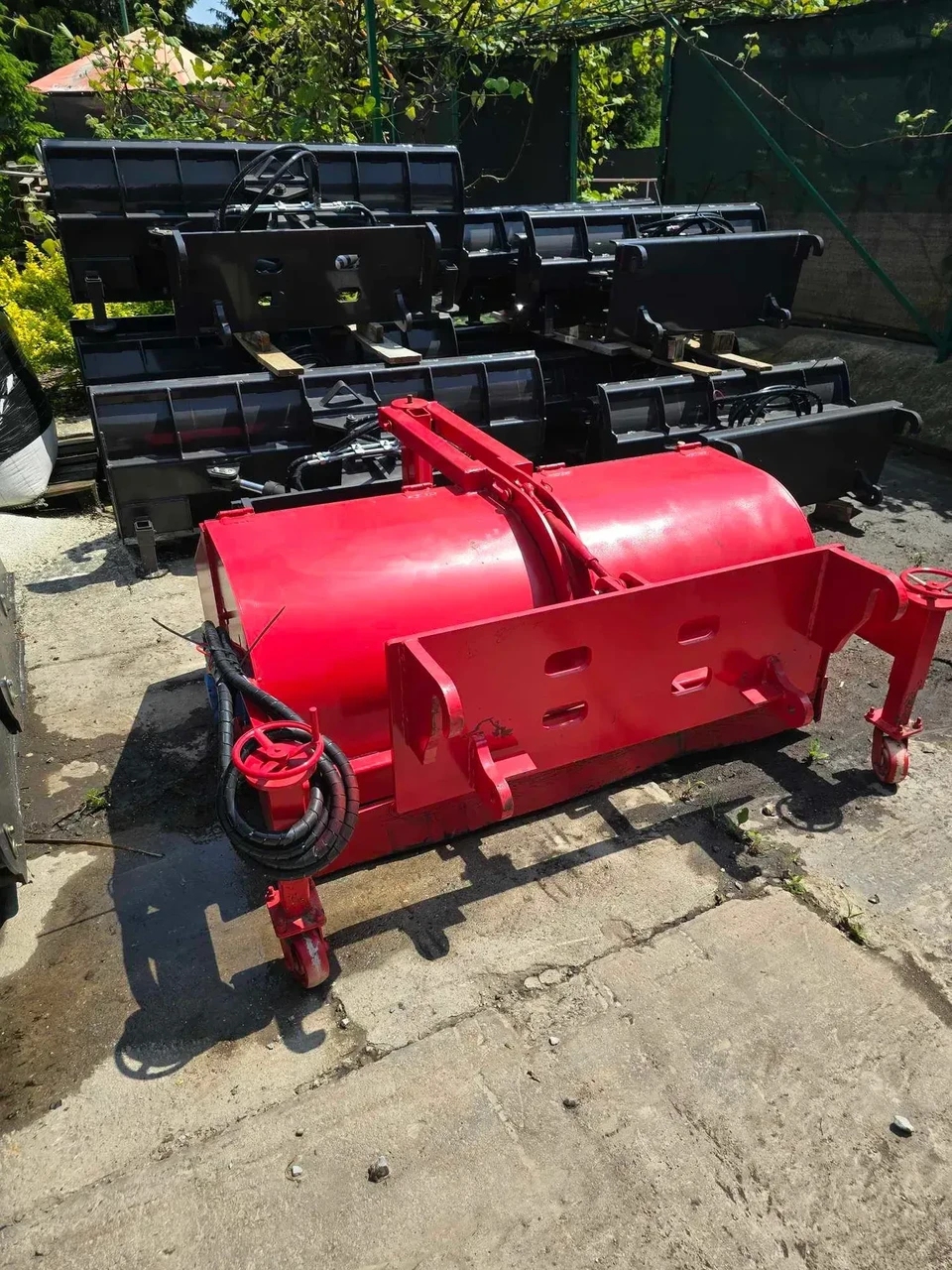 Підмітальна машина для колісного навантажувача BK810 BK816 BK2812T BK825T