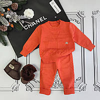 Яскравий помаранчевий в'язаний теплий костюм для новонародженої дівчинки