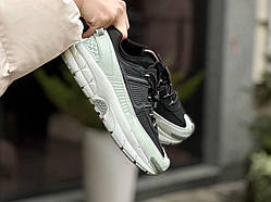 NIke Vomero Roam White Black