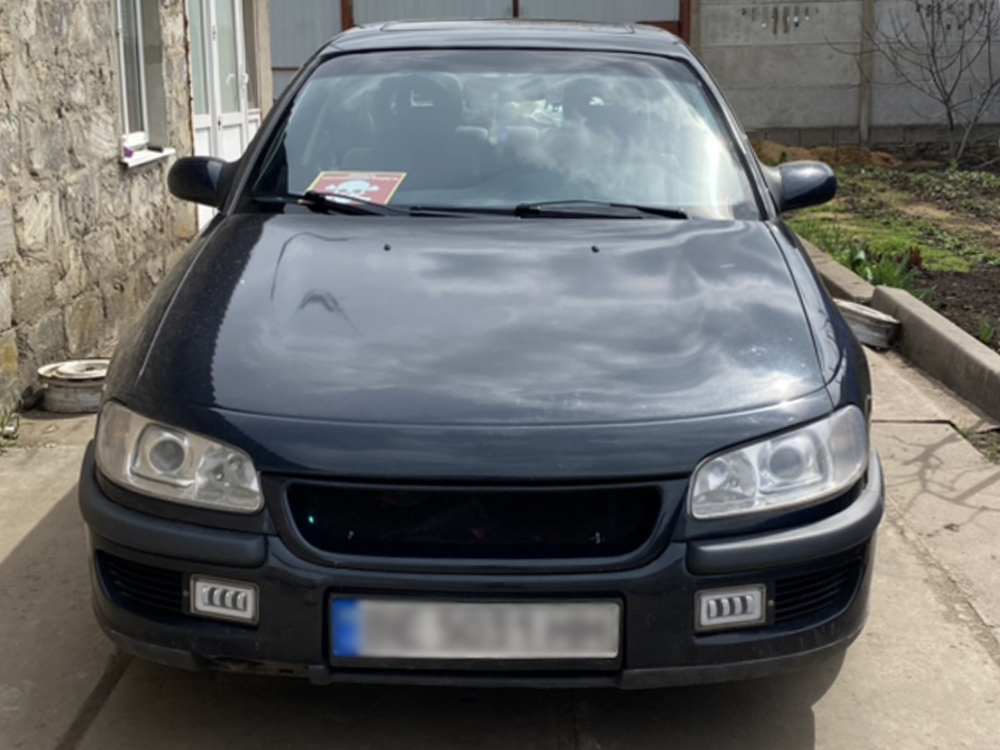 Решітка радіатора Opel Решітки радіатора для авто Opel Omega B 1994-1999 Радіаторна решітка Опель Омега Б, фото 1