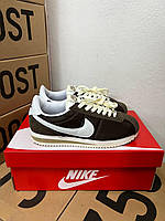 Nike Cortez brown