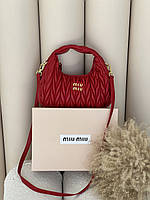 Сумка Miu Miu Wander Matelassé Nappa Leather Hobo Bag червоний Є