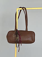Сумка Miu Miu багет з брелком коричневий Є