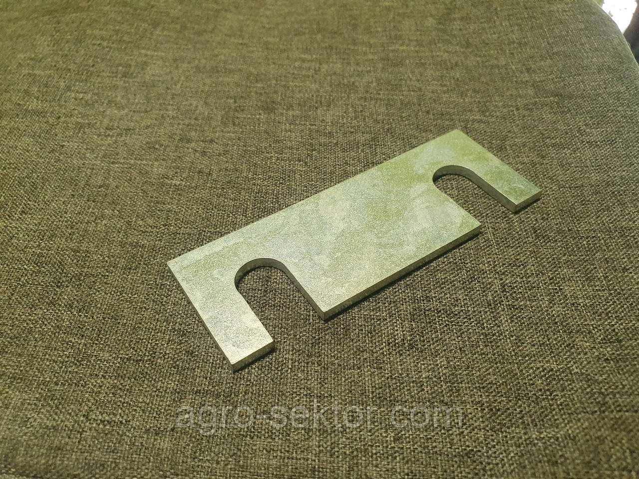 Пластина з пазами кріплення голки прес-підбирача Famarol Z-511 8245-511-007-539 5511/007-539 5511/007-53 8245511007539 5511007539, фото 1