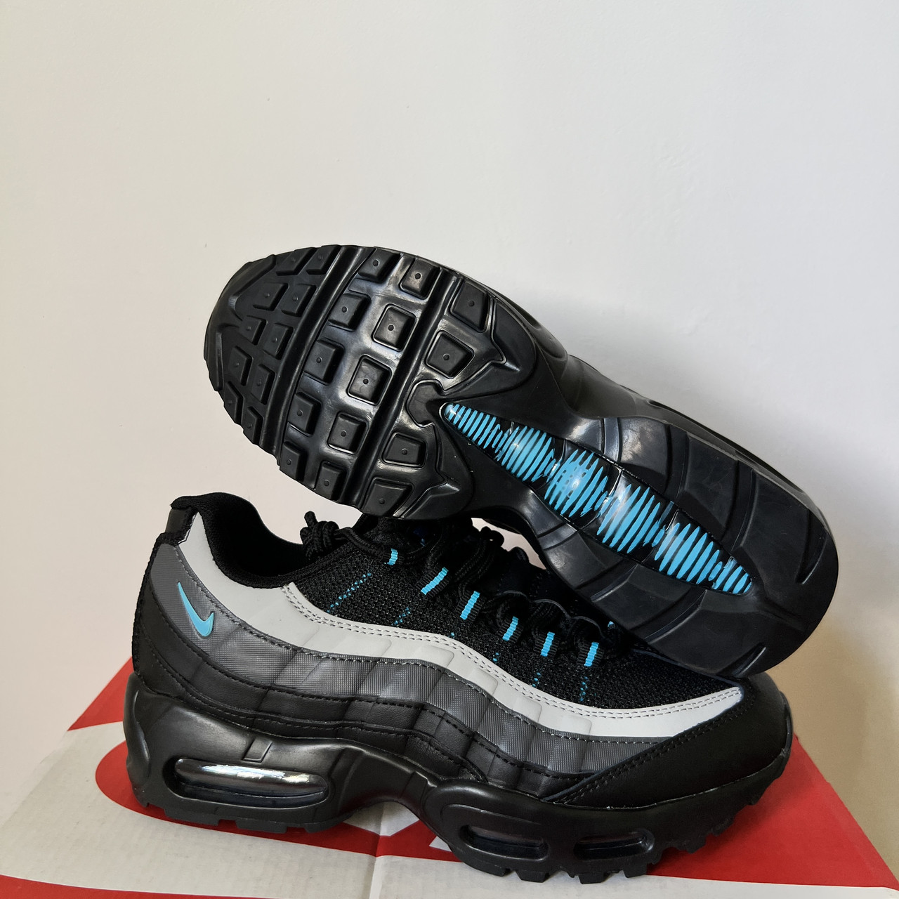 Кросівки унісекс Nike Air Max 95 Black Blue чорні з синім
