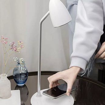 Лампа настільна Proove з функціей бездротового заряджання Modern White