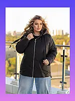 Жіноча коротка демісезонна куртка батал чорна стьобана з капюшоном