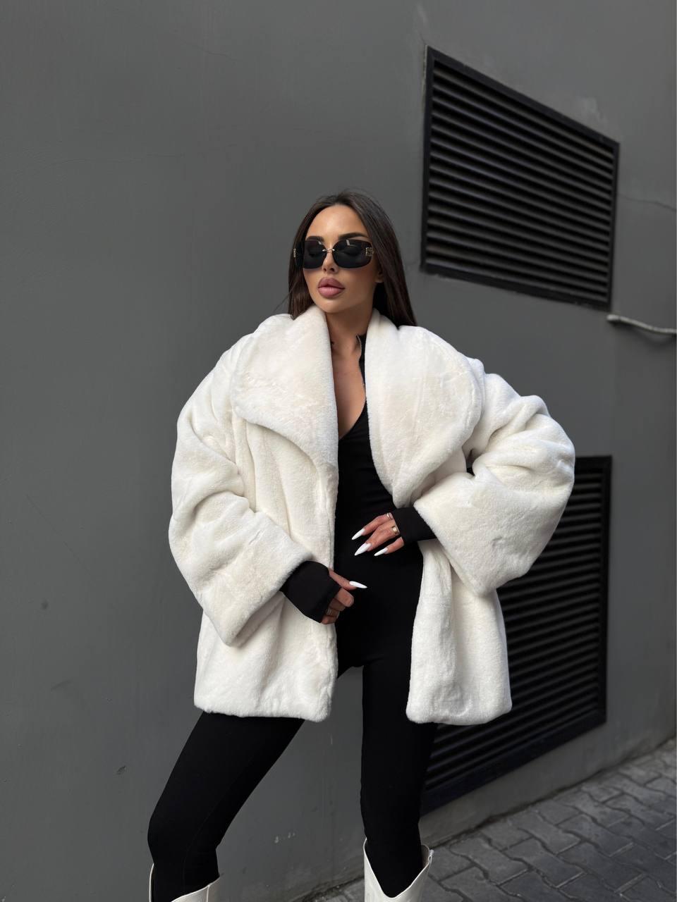 Жіноча шуба з мутону в стилі оверсайз, фото 1