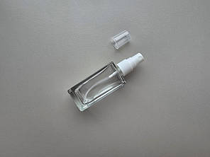 50 - 52 мл Квадрат скляний прозорий флакон з пластиковим білим розпилювачем, спреєм 18/410, пляшка, фото 1