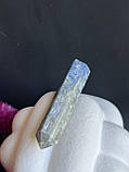 Кіаніт натуральний обеліск «олівець» кристал з натурального кіаніту. 70 мм, фото 5