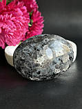 Натуральний ларвікіт мінерал камінь ларвікіт палм овал.56*42*29 мм, фото 7