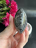 Натуральний ларвікіт мінерал камінь ларвікіт палм овал.56*42*29 мм, фото 3