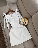 Женское классическое коктейльное платье мини на широких бретелях черный молочный красный розовый