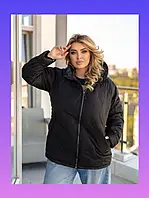 Жіноча чорна стьобана куртка батал з капюшоном, коротка демісезонна осіння модель